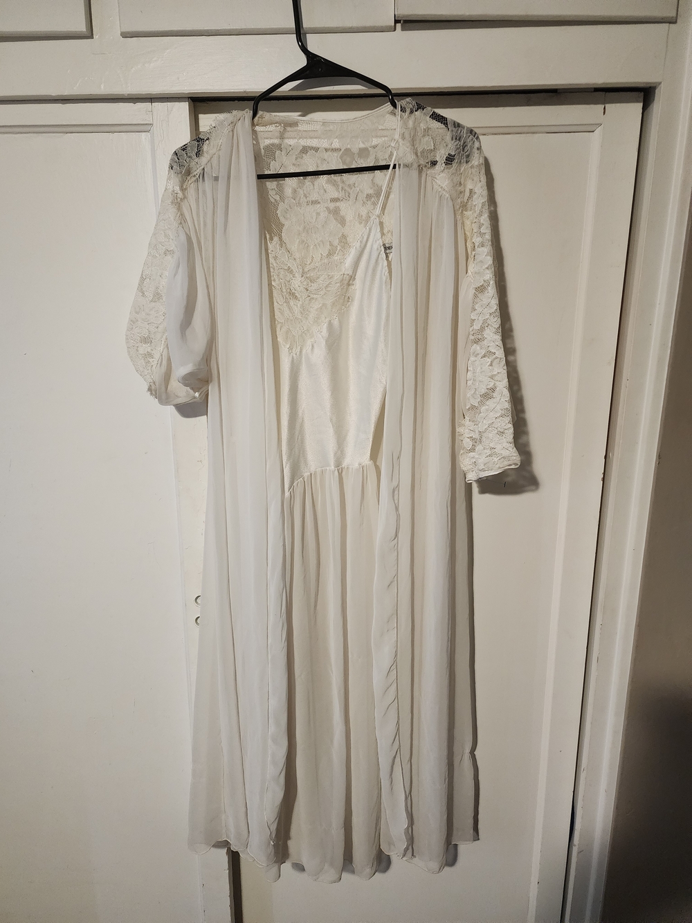 Ralph Montenero Ivory Lace Nylon Nightgown